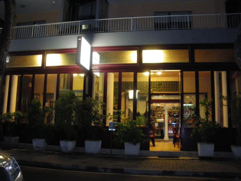 Hotel Villa Dina - Genel