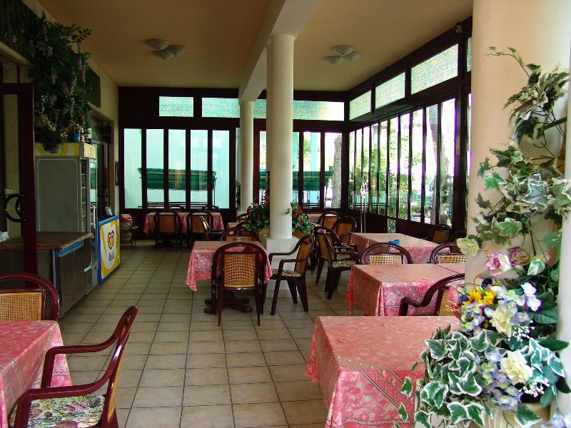 Hotel Villa Dina - Restoran