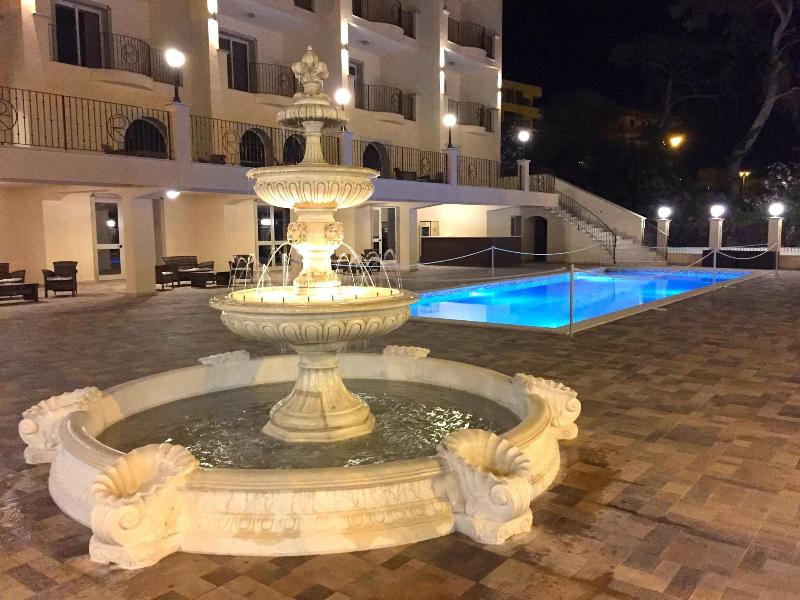 Hotel Riviera Palace - Havuz