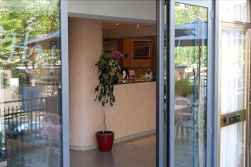 Hotel Monica - Genel