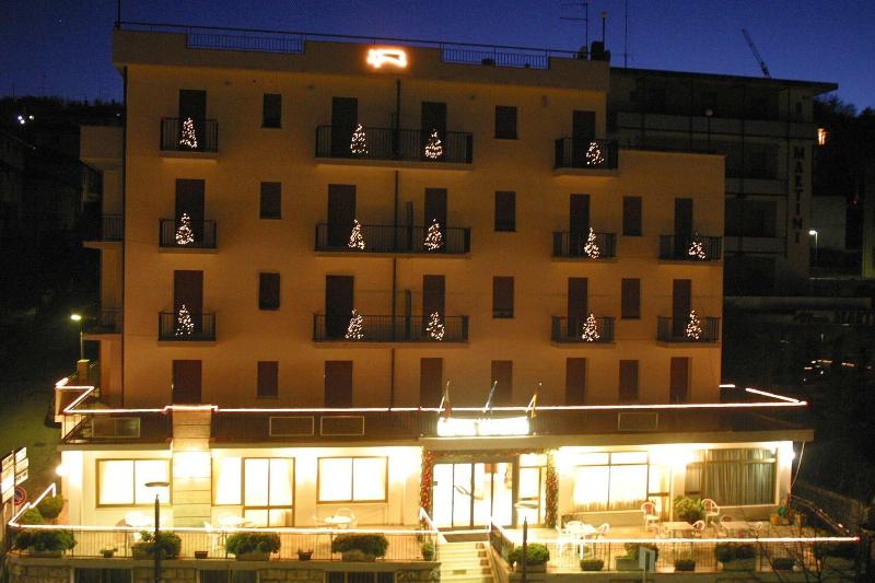 Hotel Monica - Genel