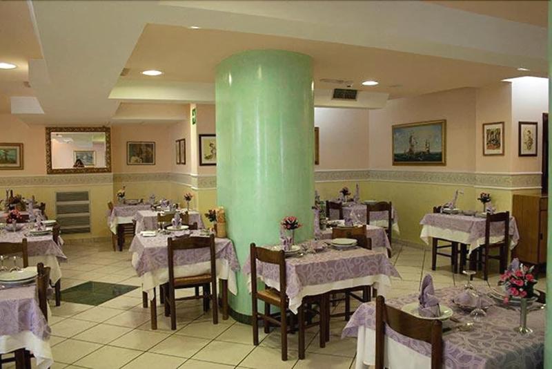 Hotel Monica - Restoran
