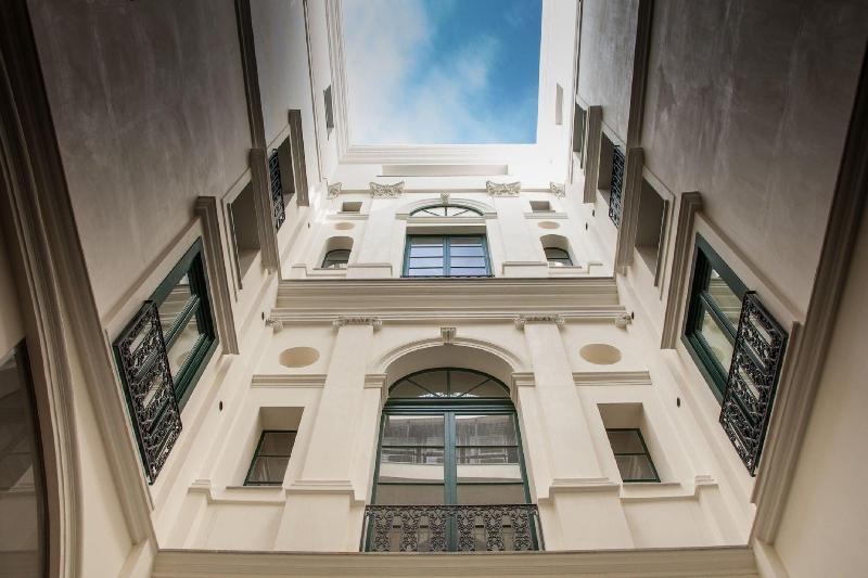 Central Gallery Rooms - Lobi