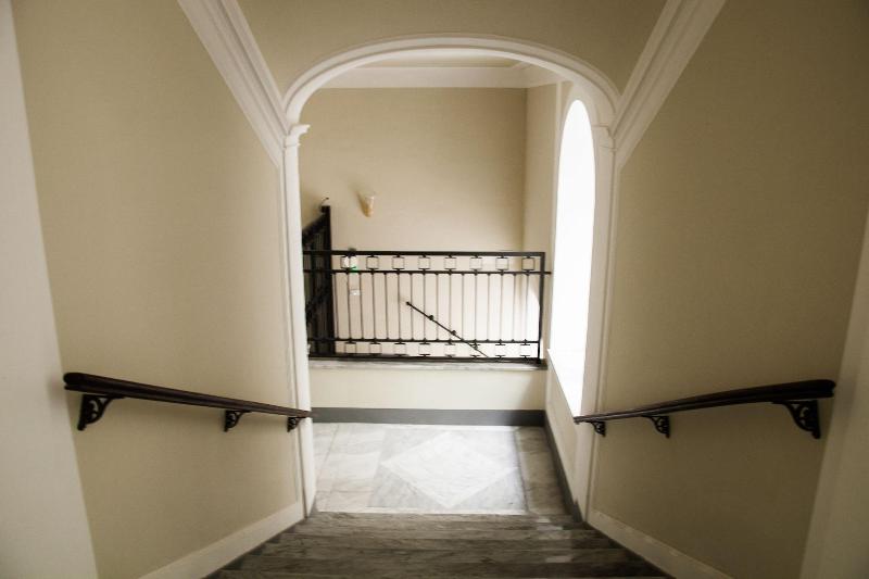 Central Gallery Rooms - Lobi