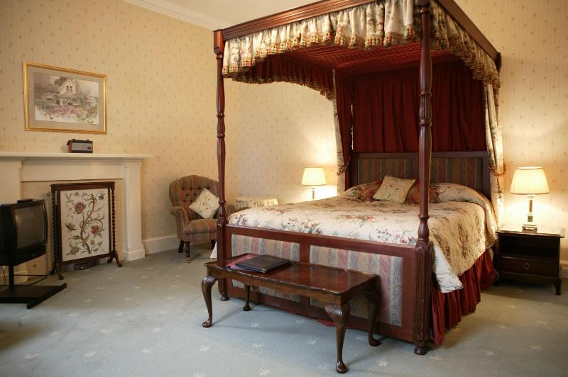 Glengarry Castle Hotel - Oda