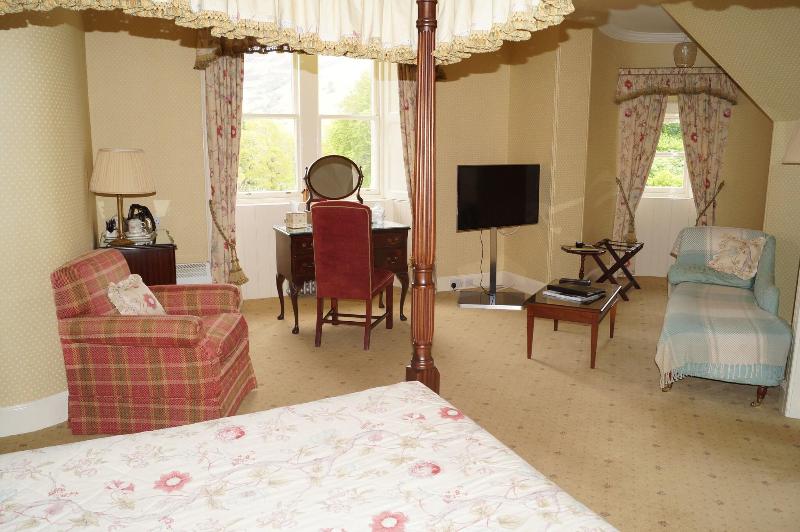 Glengarry Castle Hotel - Oda