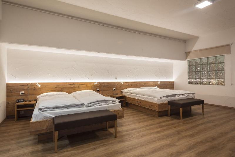 Zermatt Budget Rooms - Oda