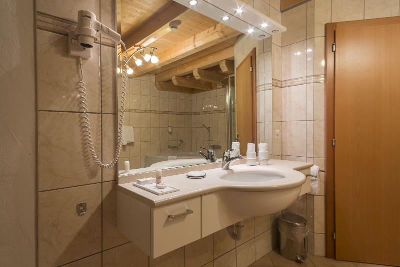 Zermatt Budget Rooms - Oda
