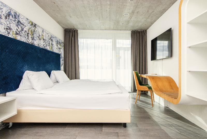 Tailormade Hotel IDEA - Oda