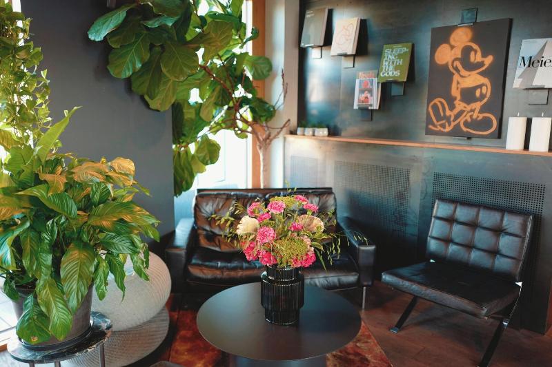 ART HOUSE Basel - Member of Design Hotels - Lobi