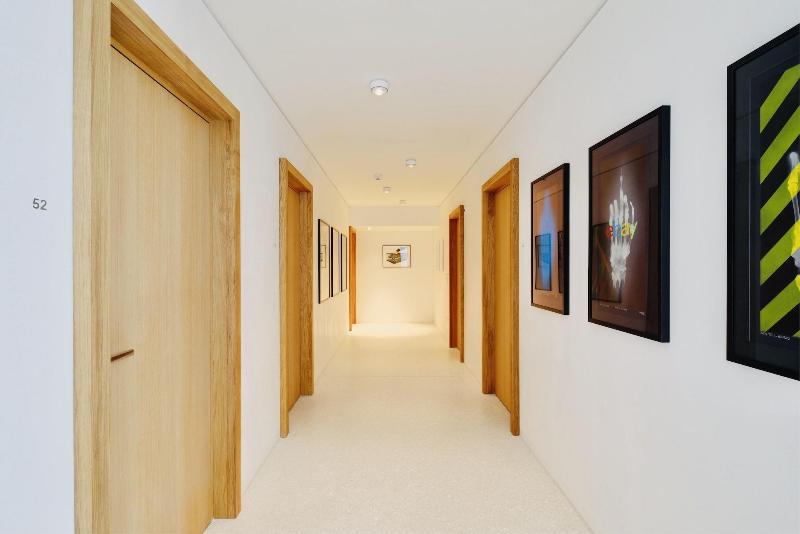 ART HOUSE Basel - Member of Design Hotels - Lobi