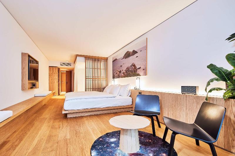 ART HOUSE Basel - Member of Design Hotels - Oda