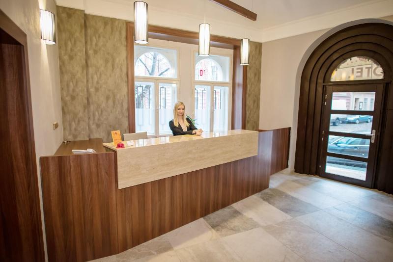 Hotel City Bell - Lobi