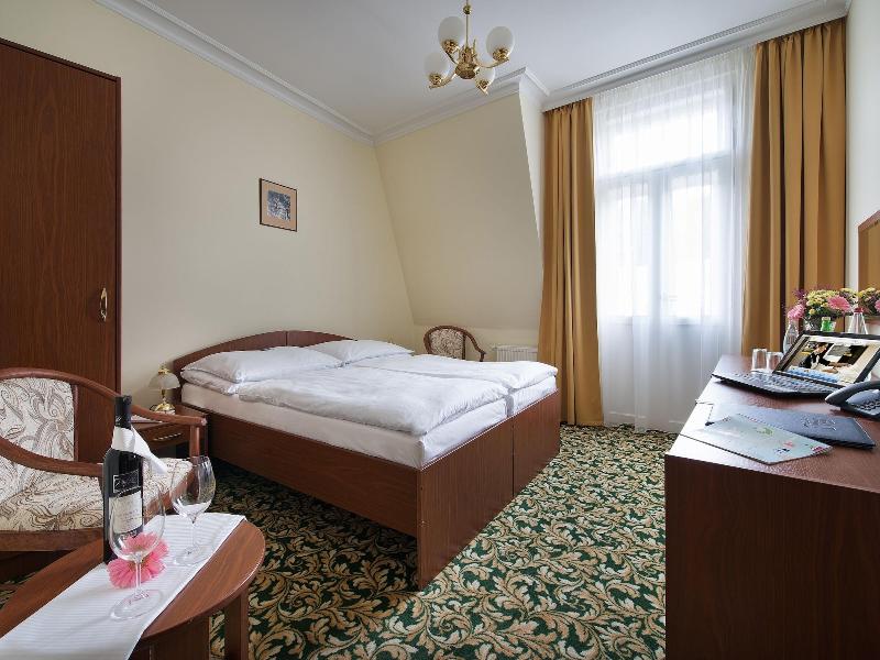 Ea Hotel Elefant - Oda