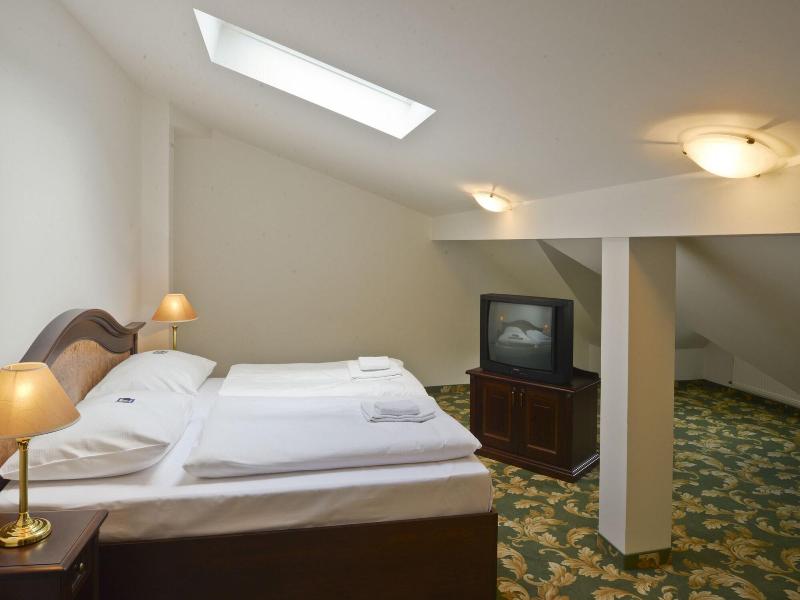 Ea Hotel Elefant - Oda