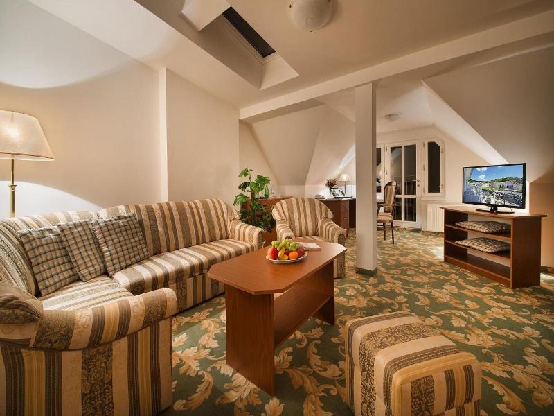 Ea Hotel Elefant - Oda
