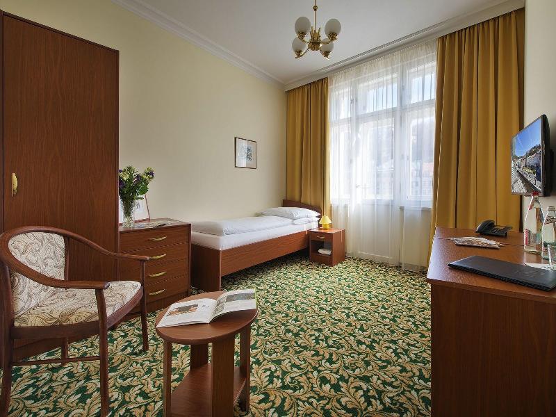 Ea Hotel Elefant - Oda