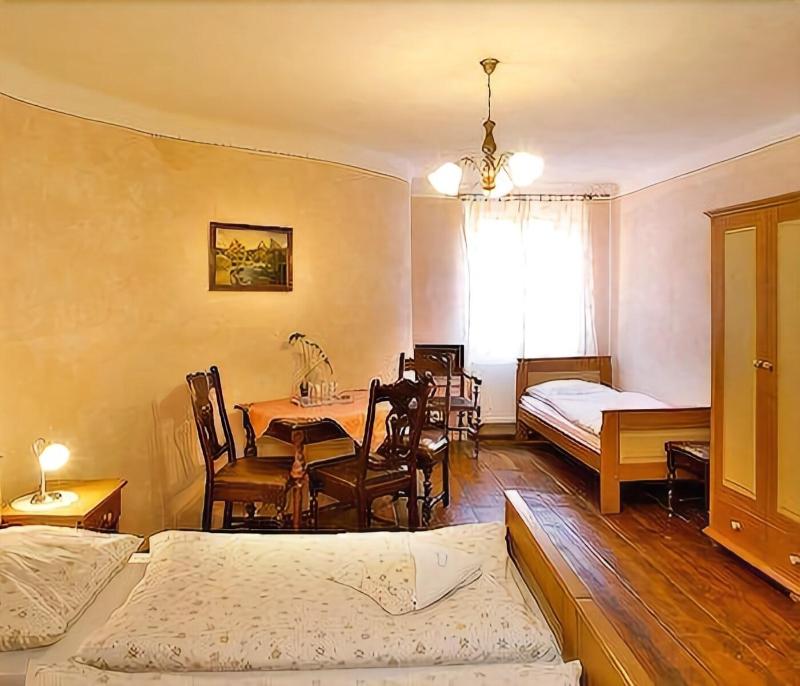 Hotel-Restaurant Svamberský Dum - Oda