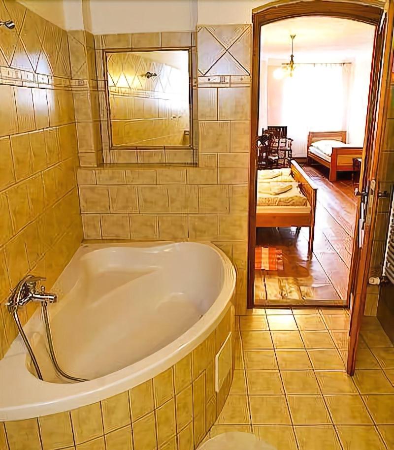 Hotel-Restaurant Svamberský Dum - Oda