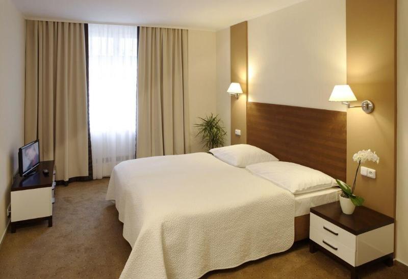 Hotel Embassy - Oda