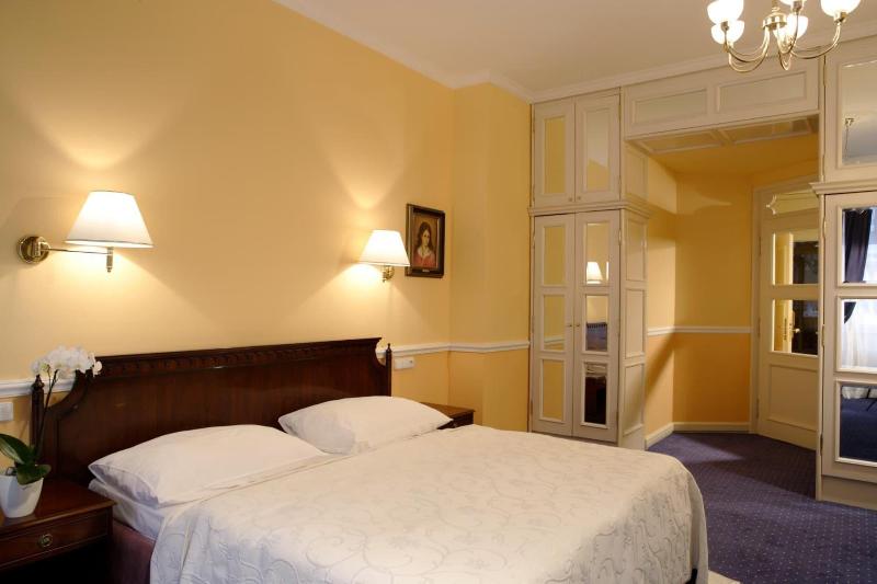 Hotel Embassy - Oda