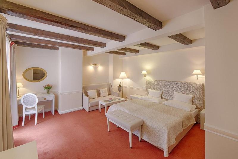 Hotel Embassy - Oda