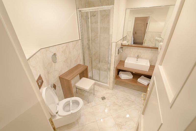 Hotel Embassy - Oda