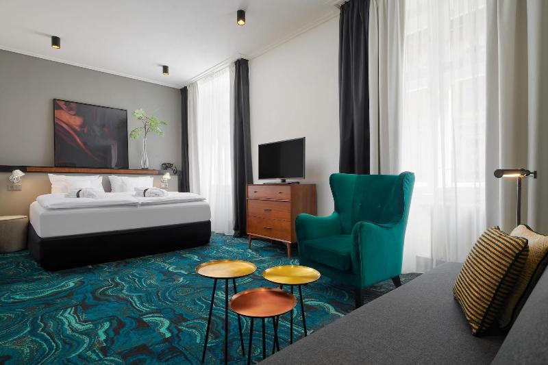 numa Hotel Republika & Suites - Oda