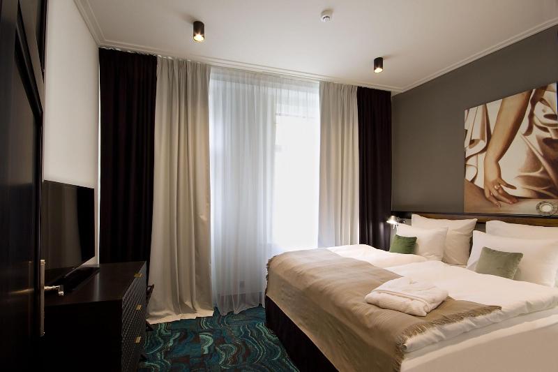 numa Hotel Republika & Suites - Oda