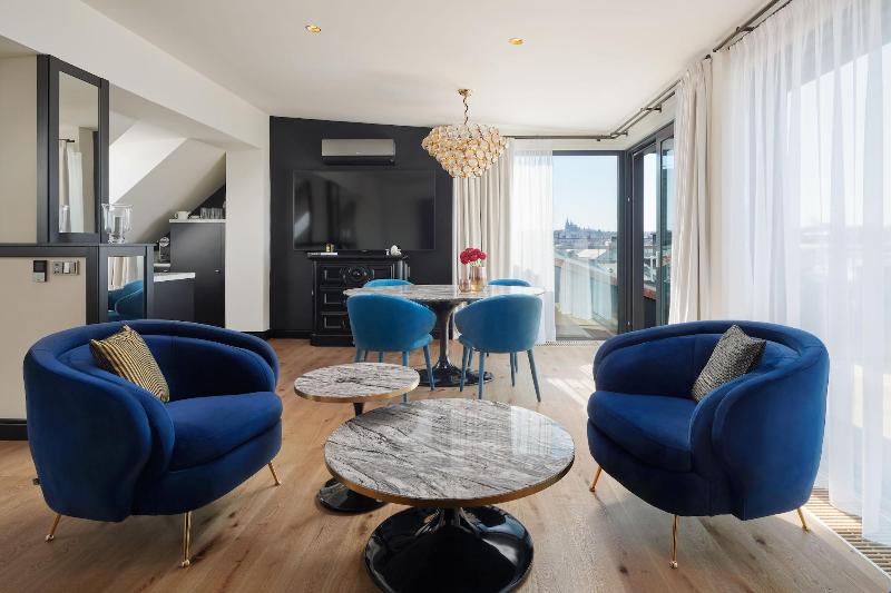 numa Hotel Republika & Suites - Oda