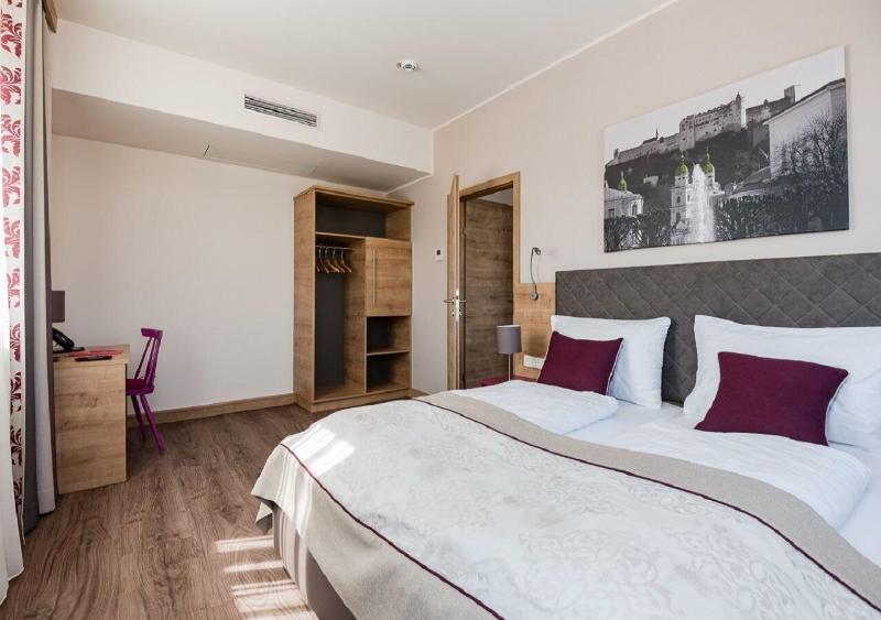 Hotel Max 70 - Oda