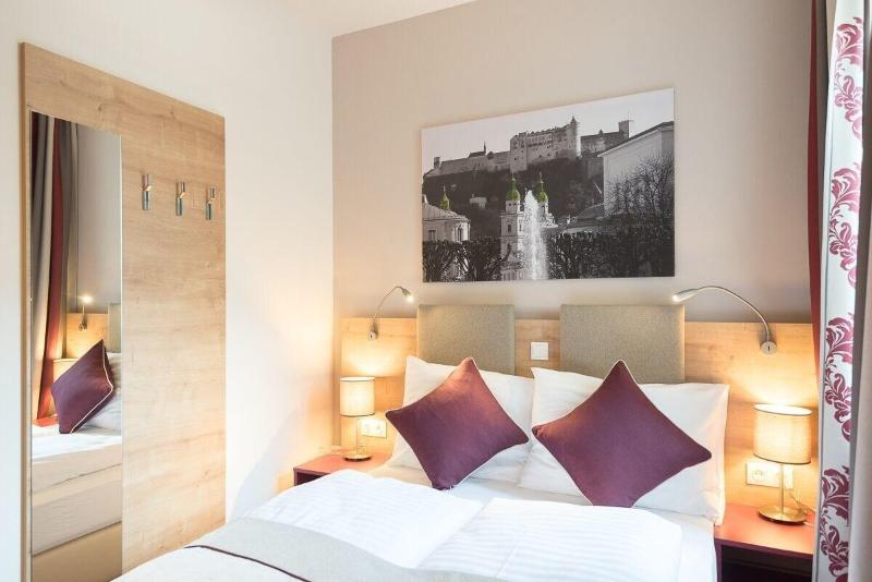 Hotel Max 70 - Oda