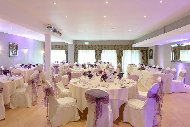 The Connaught Lodge - Genel