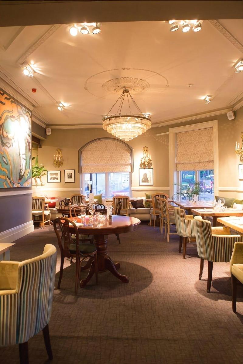 Ox Hotel Bar & Grill - Restoran