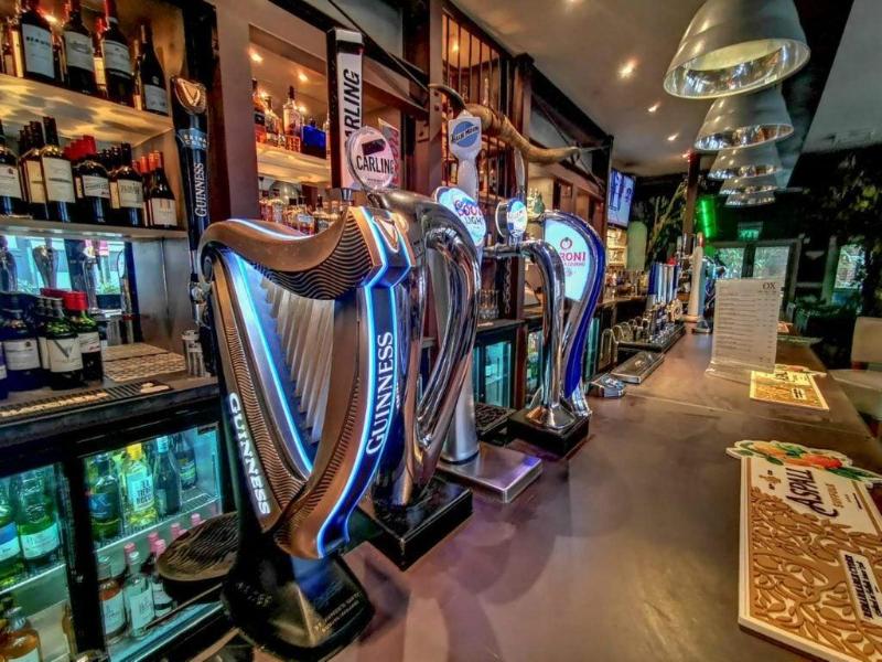 Ox Hotel Bar & Grill - Restoran