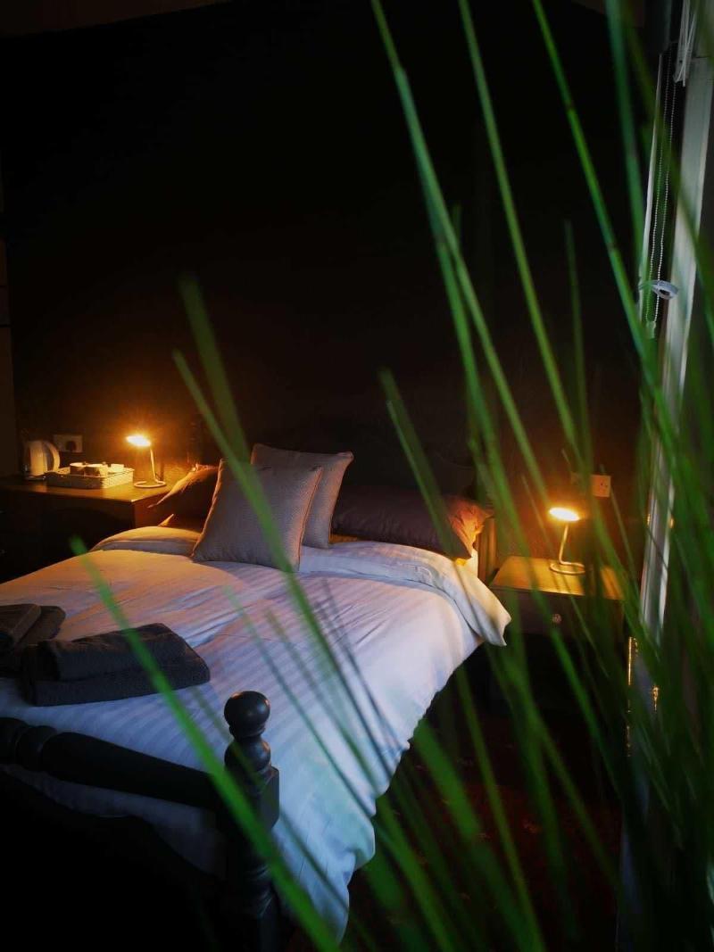 Lynbar Hotel - Oda