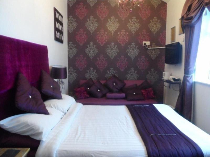 Lynbar Hotel - Oda