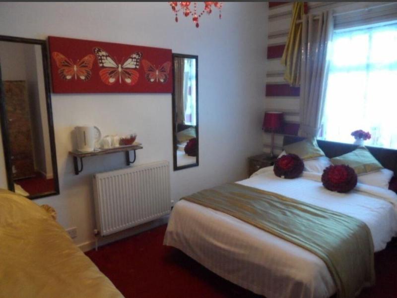 Lynbar Hotel - Oda