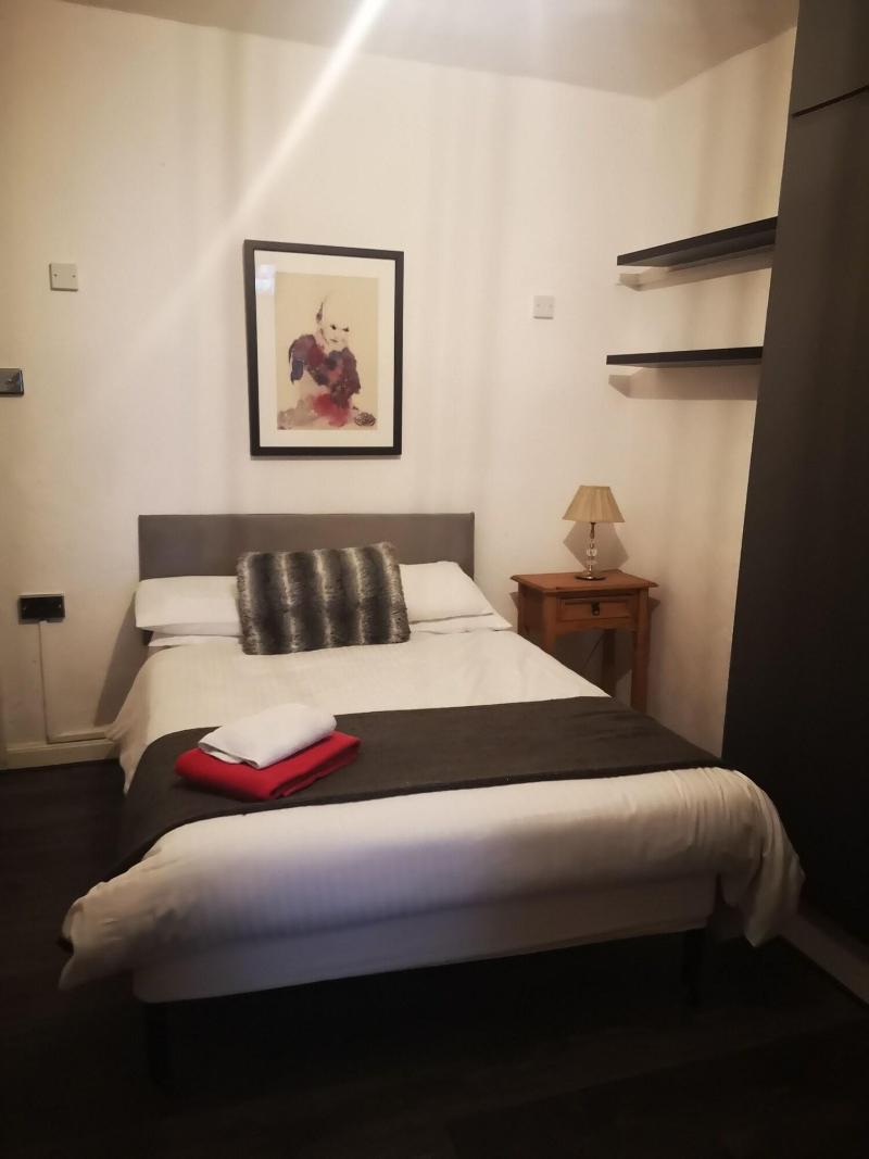 Lynbar Hotel - Oda
