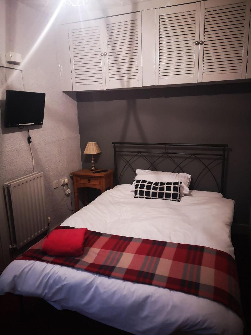 Lynbar Hotel - Oda
