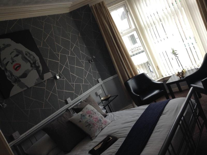 Lynbar Hotel - Oda