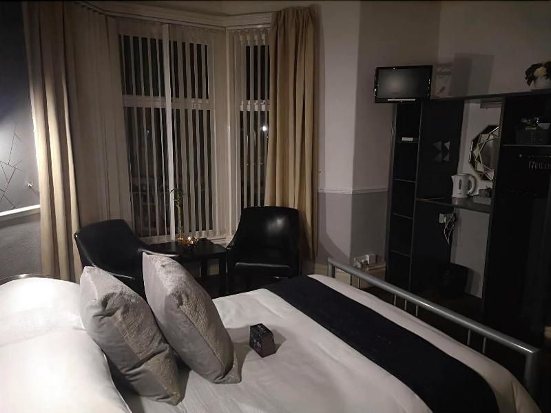 Lynbar Hotel - Oda