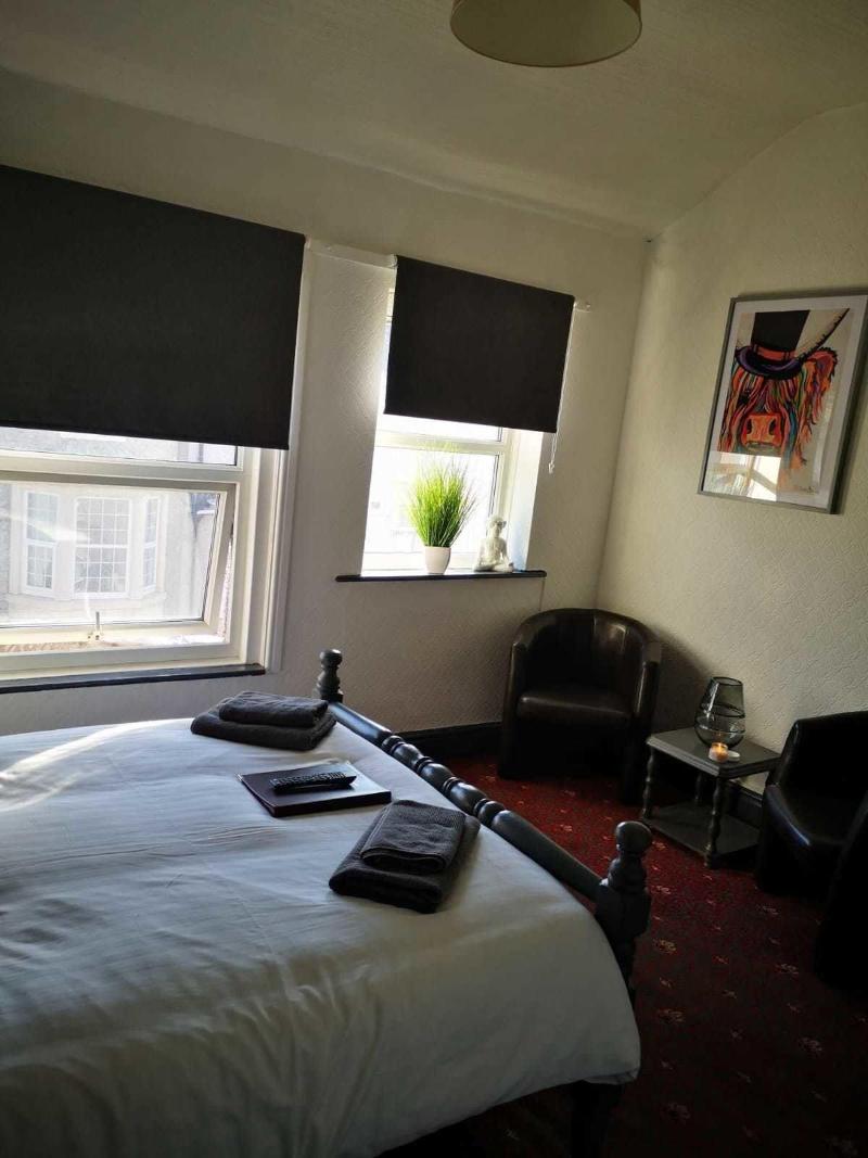 Lynbar Hotel - Oda