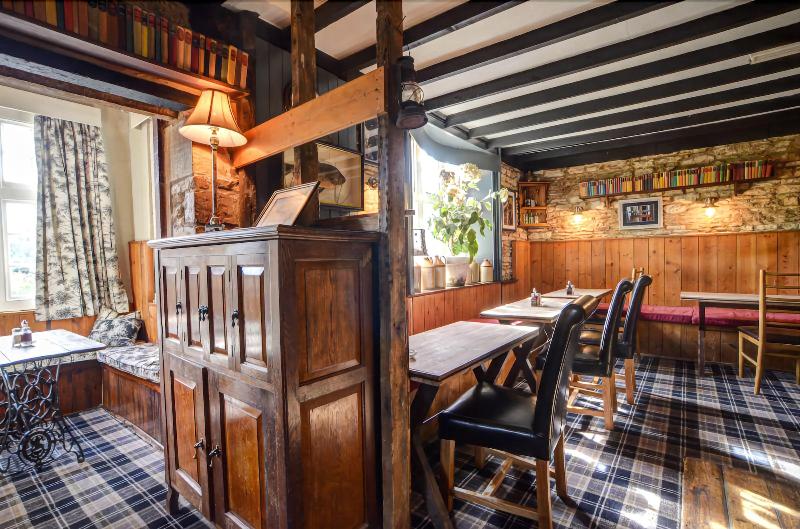 Thames Head Inn - Bar