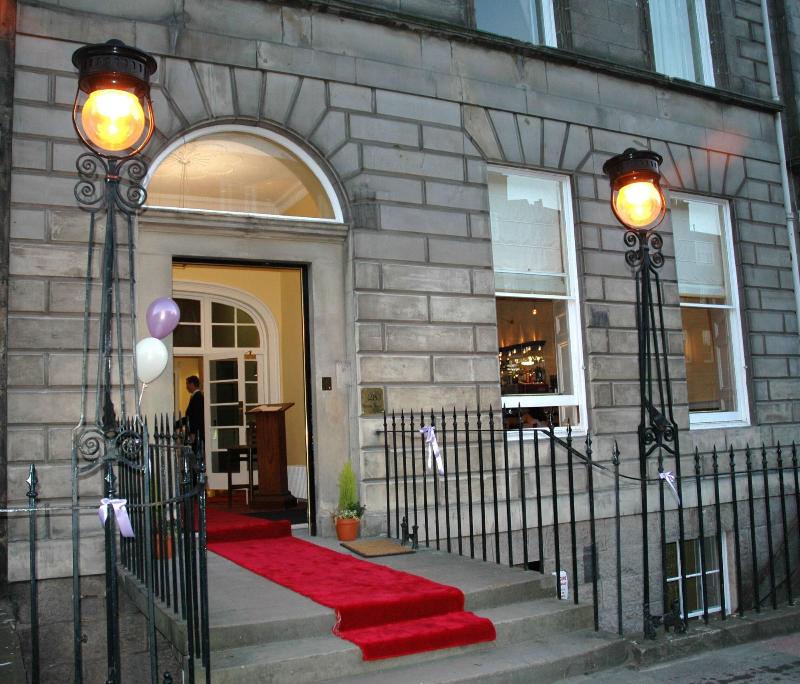 28 York Place - Genel