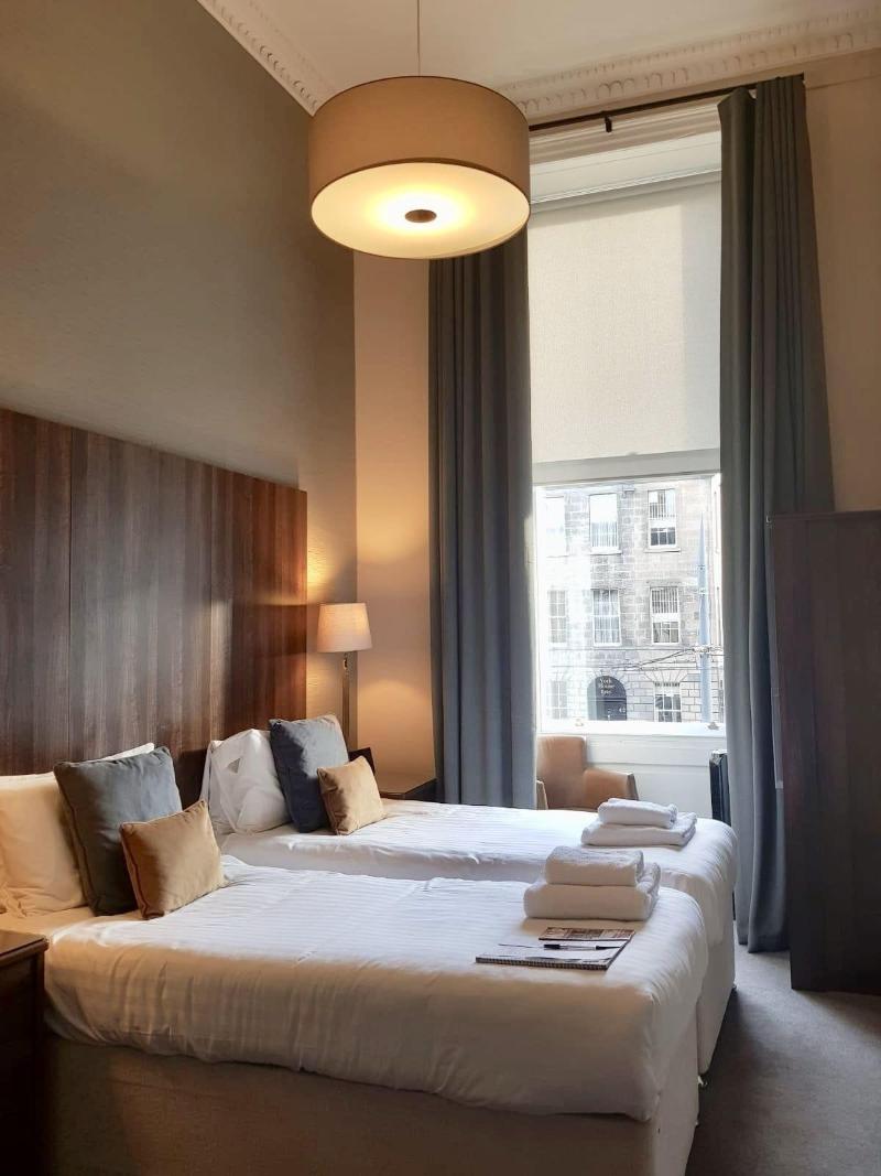 28 York Place - Oda