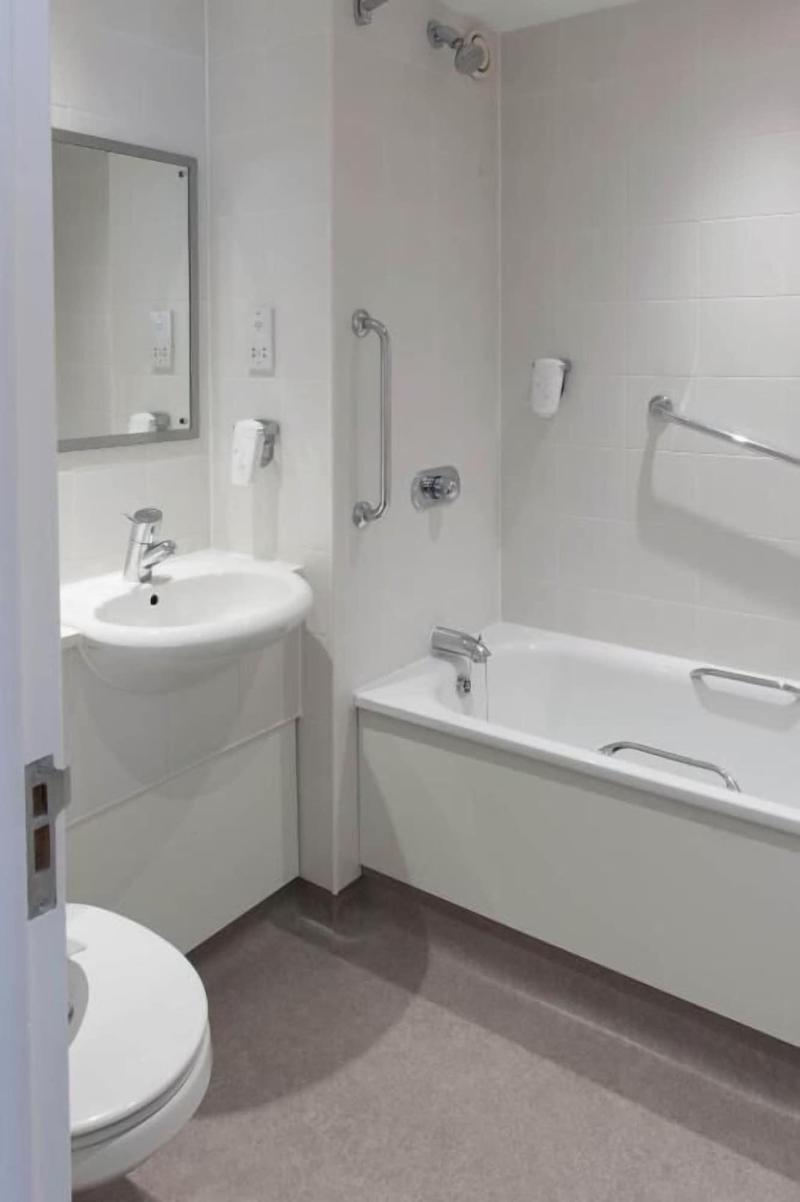 Kings Highway, Derby by Marston's Inns - Oda