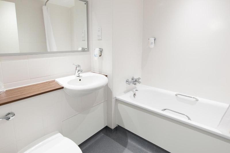 Kings Highway, Derby by Marston's Inns - Oda