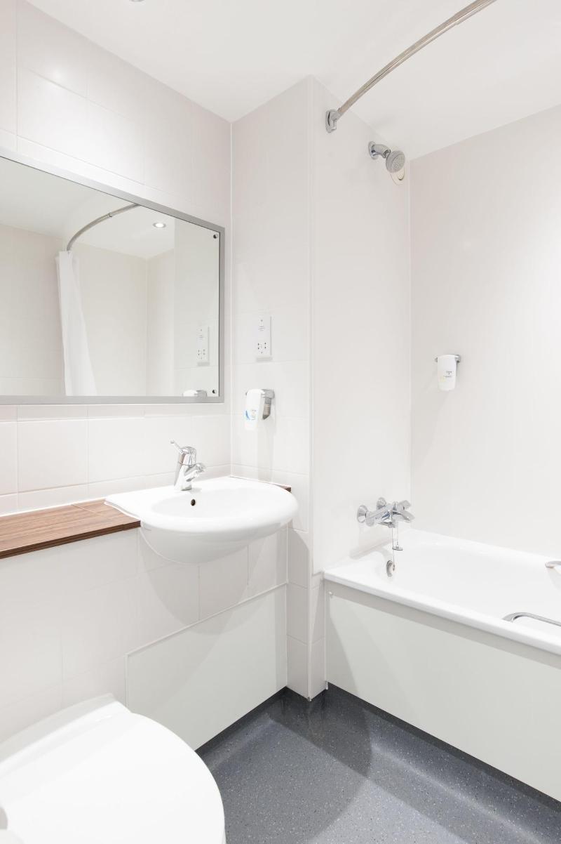 Kings Highway, Derby by Marston's Inns - Oda