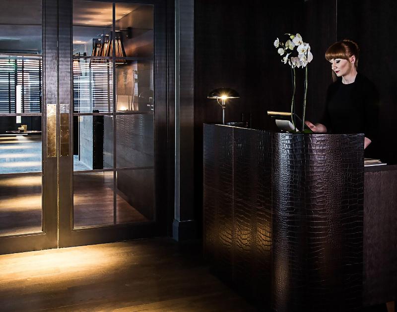 Dakota Glasgow - Bar